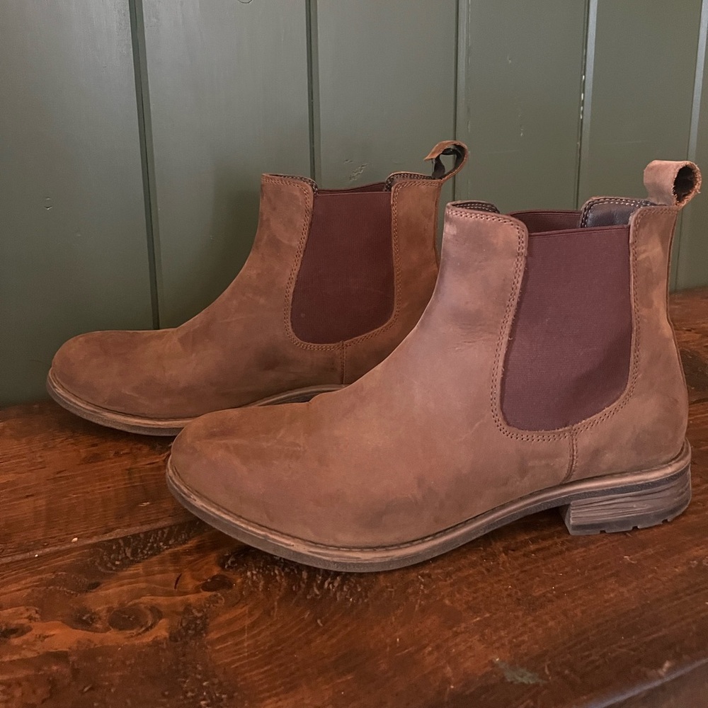 Women’s Brown Chelsea Boots
